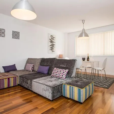 Two Bedroom Stylish Apartment. 公寓 塔维拉