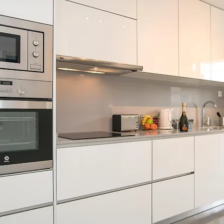 Two Bedroom Stylish Apartment. 公寓 塔维拉