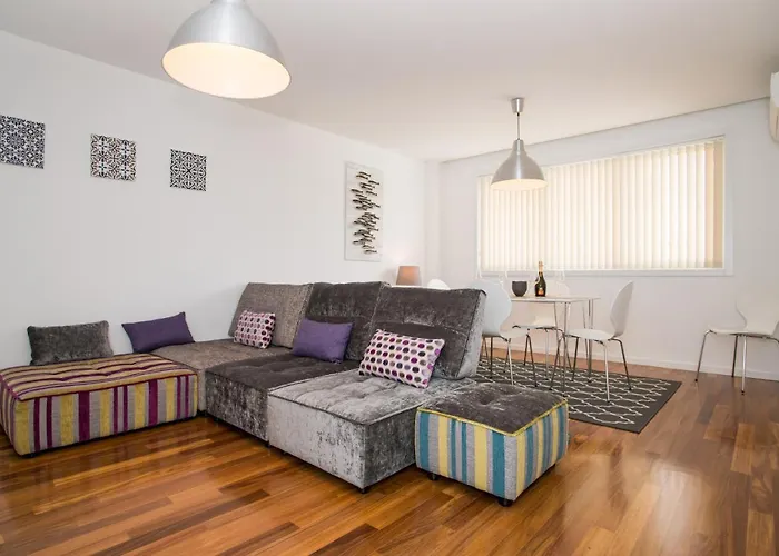 Two Bedroom Stylish Apartment. Apartamento Tavira