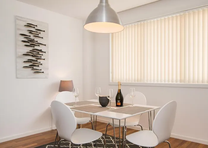 Apartamento Two Bedroom Stylish Apartment. *