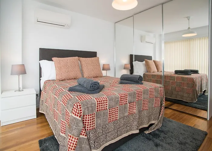 Apartamento Two Bedroom Stylish Apartment. *