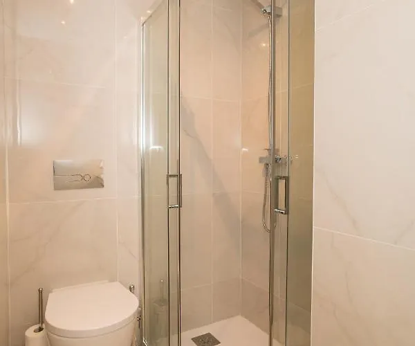 Two Bedroom Stylish Apartment. Apartamento Tavira