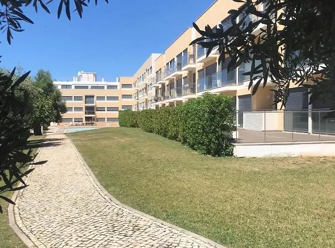 Two Bedroom Stylish Apartment. * Tavira