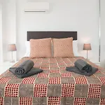 Two Bedroom Stylish Apartment. Tavira