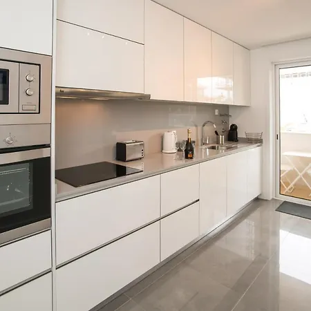 Two Bedroom Stylish Apartment. * Tavira