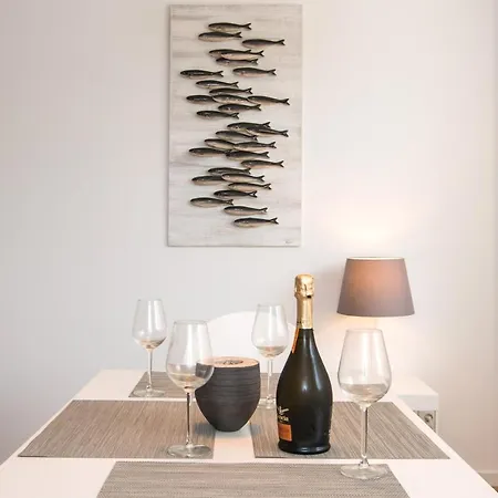 Two Bedroom Stylish Apartment. * Tavira