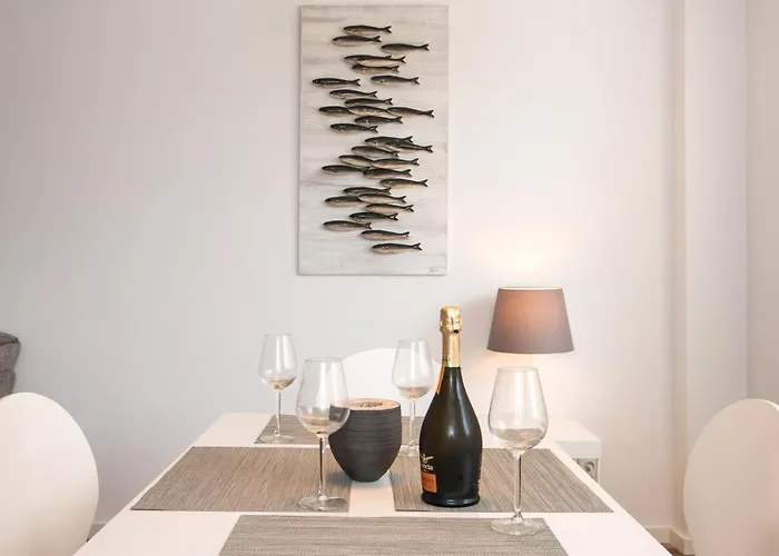 Two Bedroom Stylish Apartment. * Tavira