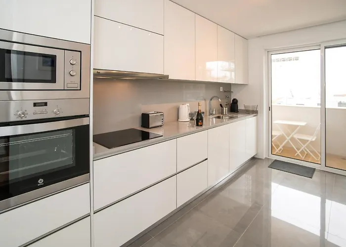 Two Bedroom Stylish Apartment. * Tavira